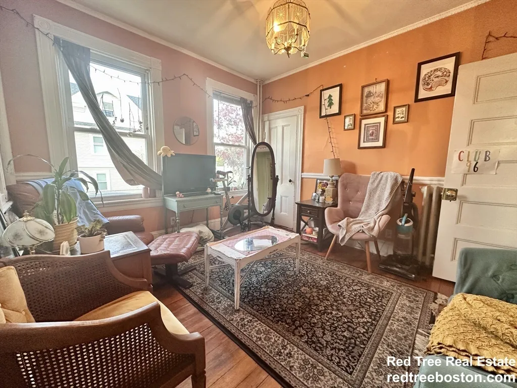 3 bed, 1 bath apartment for rent at 52 Dustin St Unit 1, Brighton — photo 2 of 14