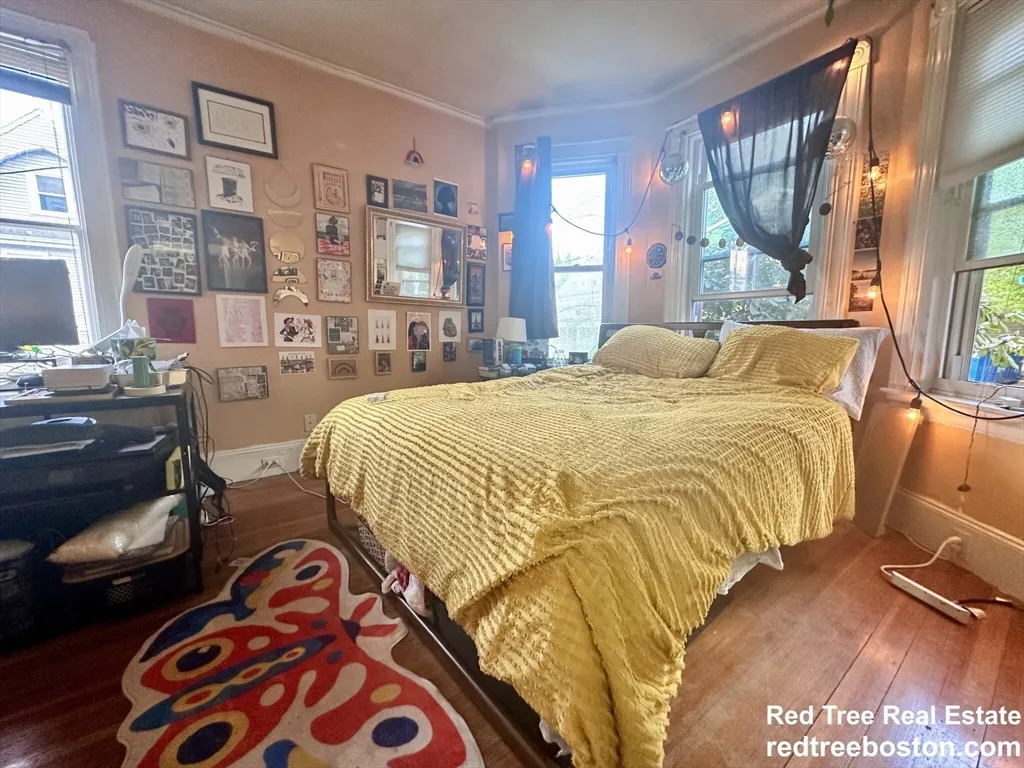 3 bed, 1 bath apartment for rent at 52 Dustin St Unit 1, Brighton