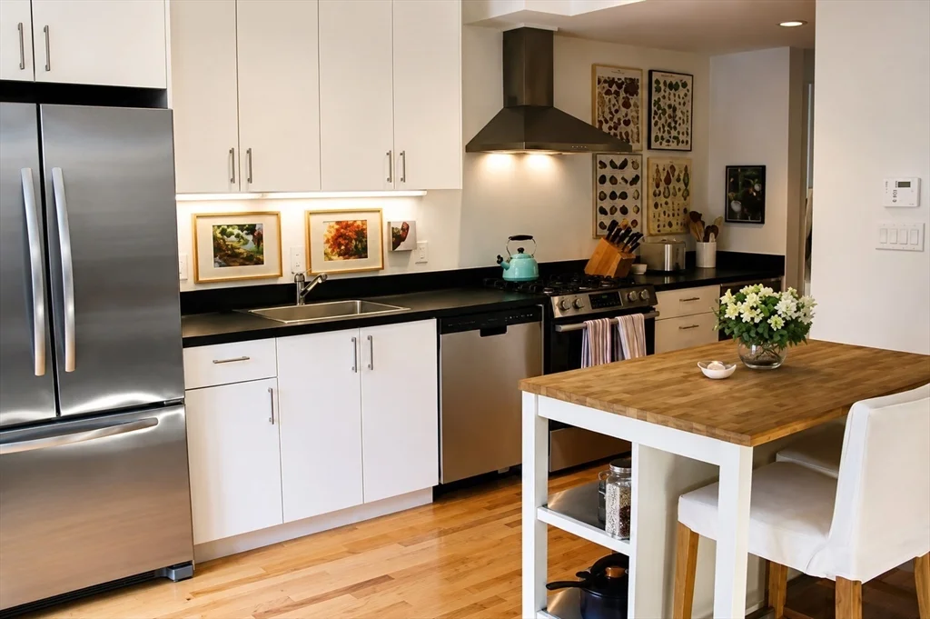 2 bed, 1 bath apartment for rent at 52 Eliot St Unit 0, Jamaica Plain — photo 5 of 10