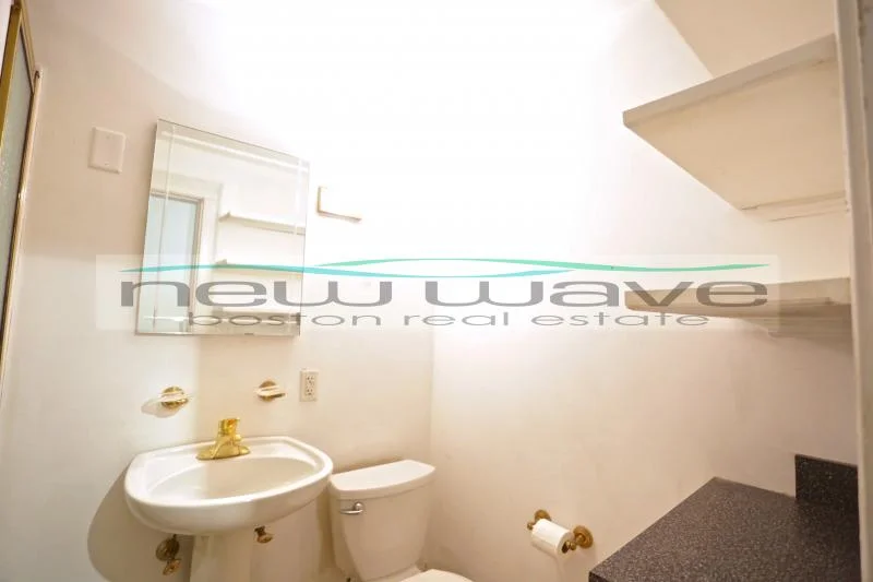 Studio bed, 1 bath apartment for rent at 52 Fenway Unit 1, Fenway — photo 2 of 22