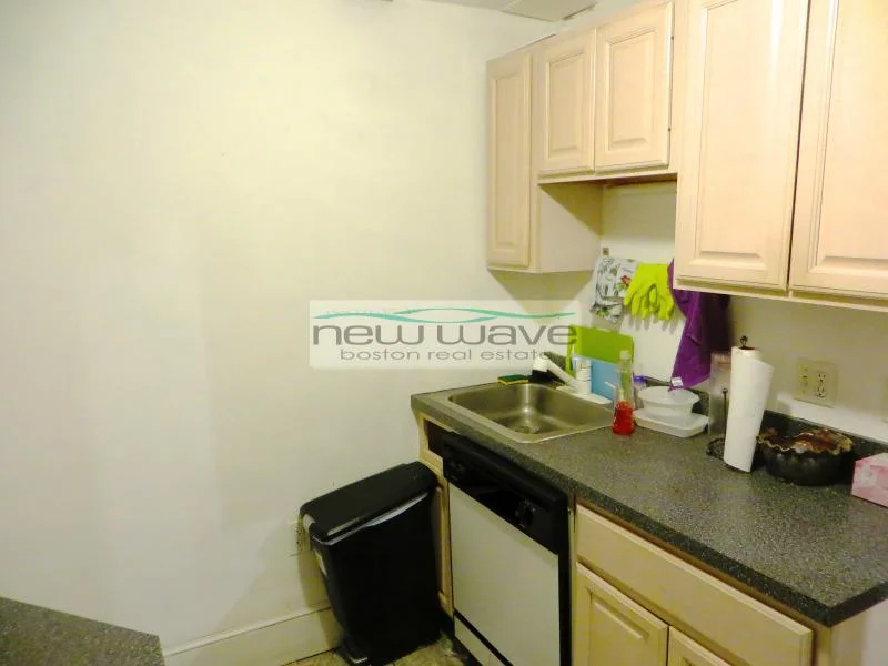 Studio bed, 1 bath apartment for rent at 52 Fenway Unit 1, Fenway — photo 9 of 22