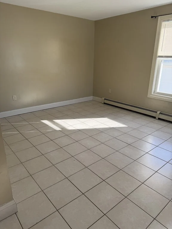 3 bed, 1 bath apartment for rent at 52 Floral St Unit 2, Taunton — photo 3 of 20