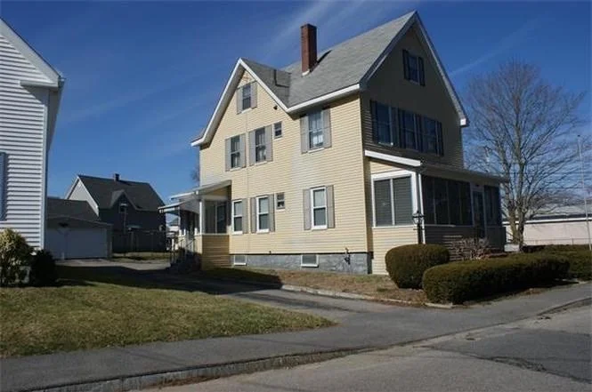 3 bed, 1 bath apartment for rent at 52 Floral St Unit 2, Taunton — photo 2 of 20