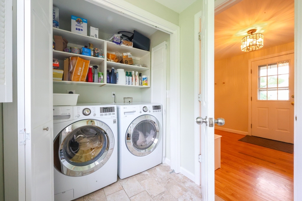 3 bed, 2 bath apartment for rent at 52 Galway Dr, North Attleboro — photo 38 of 42