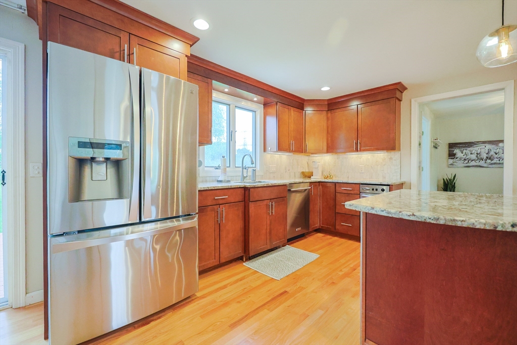3 bed, 2 bath apartment for rent at 52 Galway Dr, North Attleboro — photo 27 of 42
