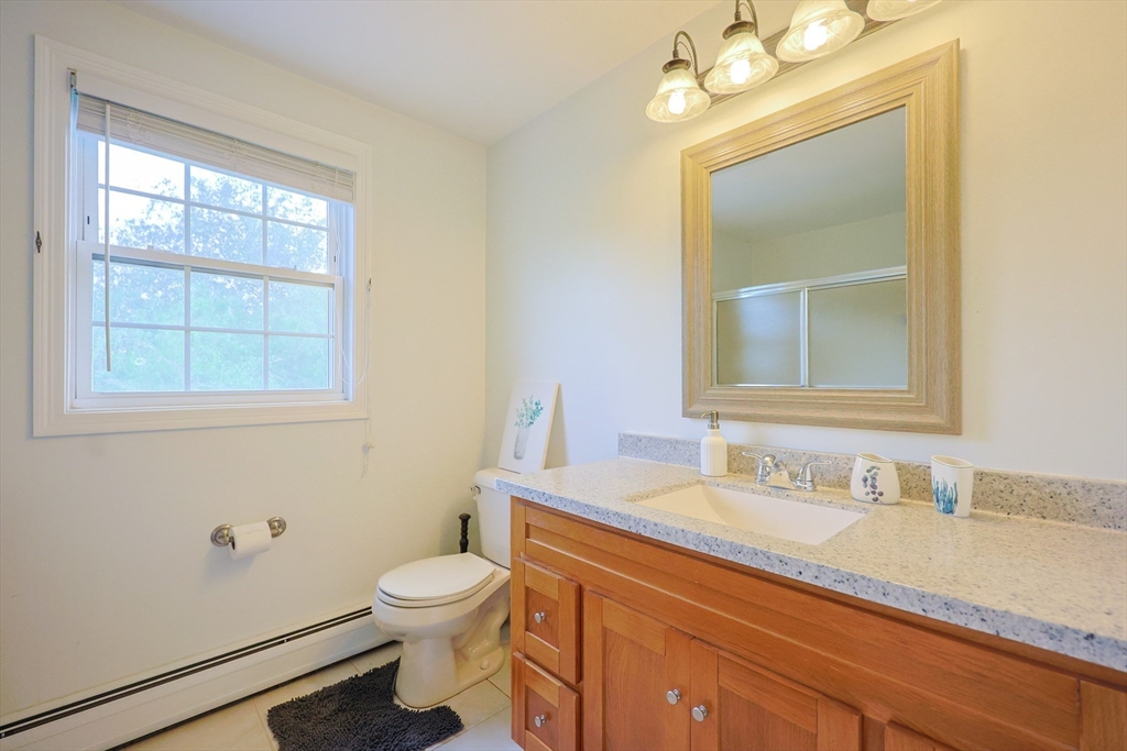 3 bed, 2 bath apartment for rent at 52 Galway Dr, North Attleboro — photo 15 of 42