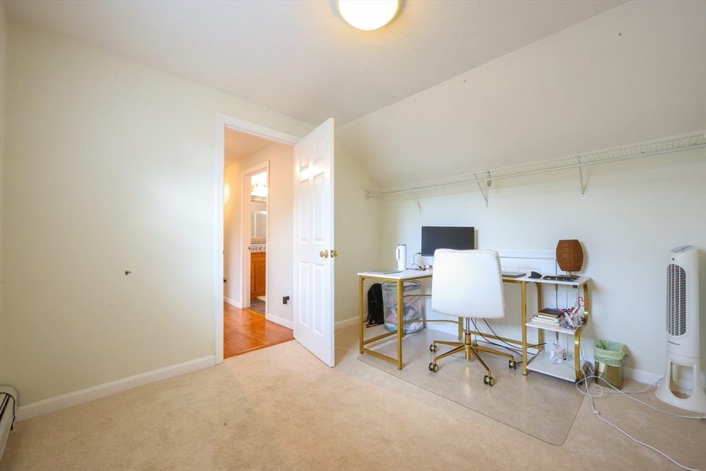 3 bed, 2 bath apartment for rent at 52 Galway Dr, North Attleboro — photo 19 of 42
