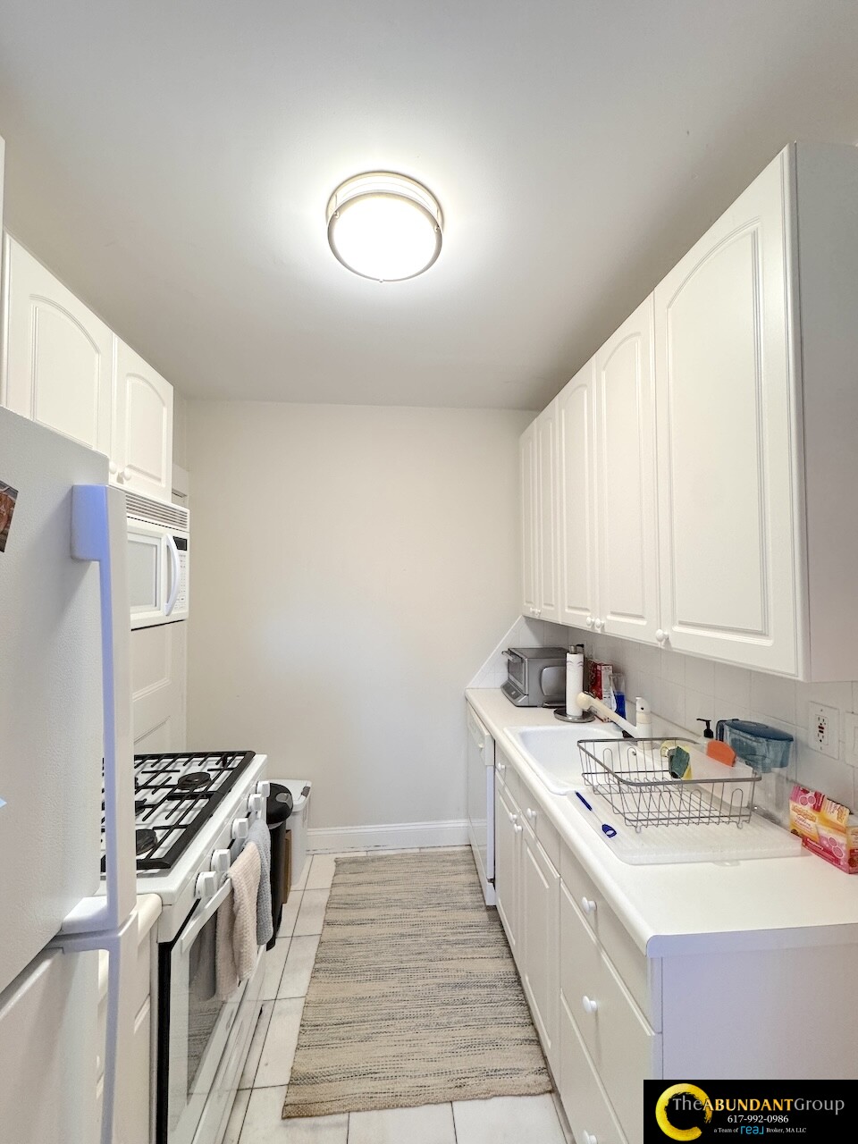 1 bed, 1 bath apartment for rent at 52 Garden St Unit 27, Neighborhood Nine — photo 11 of 23