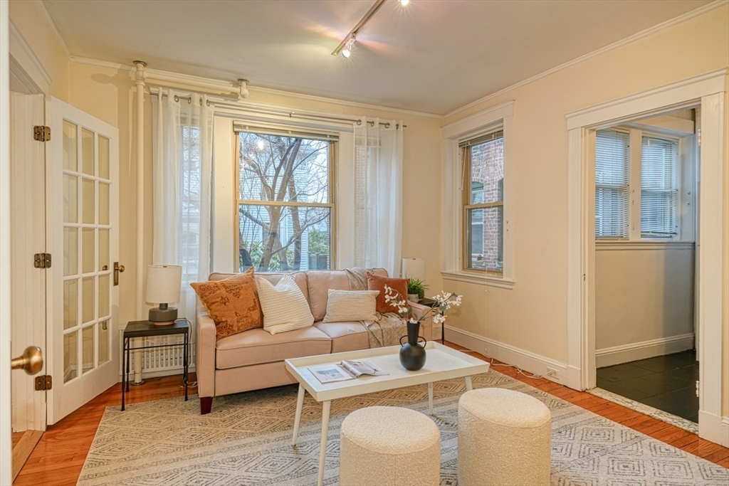 1 bed, 1 bath apartment for rent at 52 Garden St Unit 4, Harvard Square — photo 4 of 23