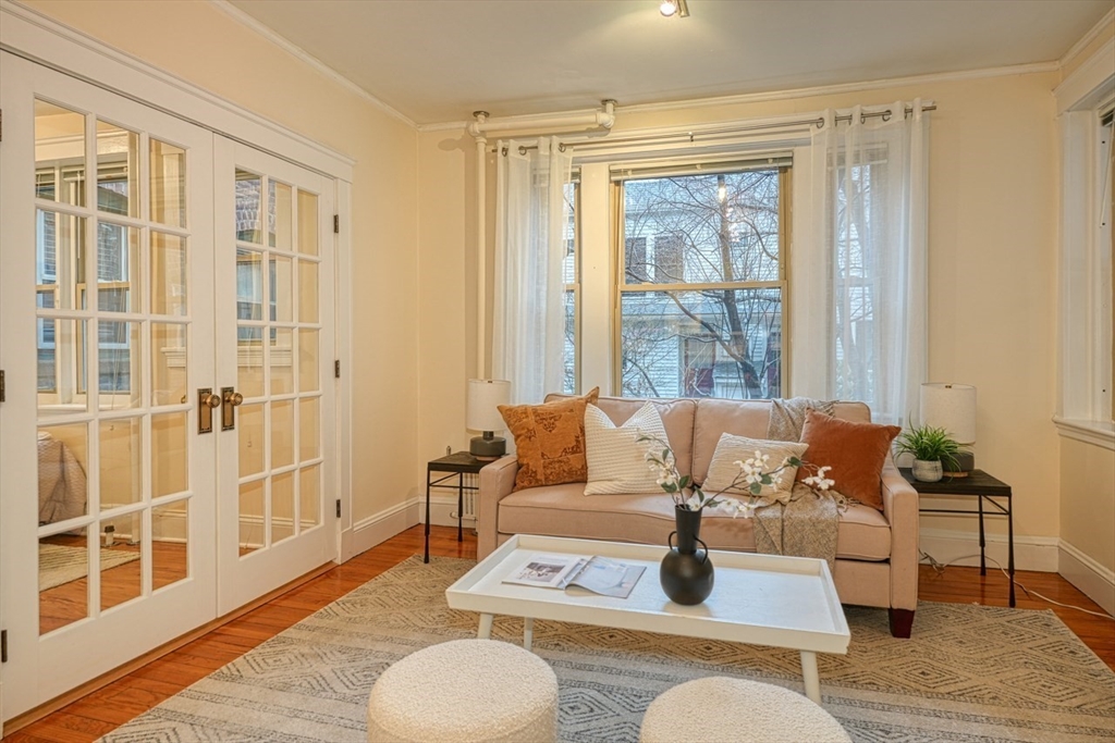 1 bed, 1 bath apartment for rent at 52 Garden St Unit 4, Harvard Square — photo 2 of 23