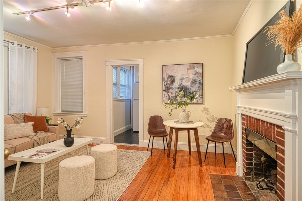 1 bed, 1 bath apartment for rent at 52 Garden St Unit 4, Harvard Square — photo 9 of 23