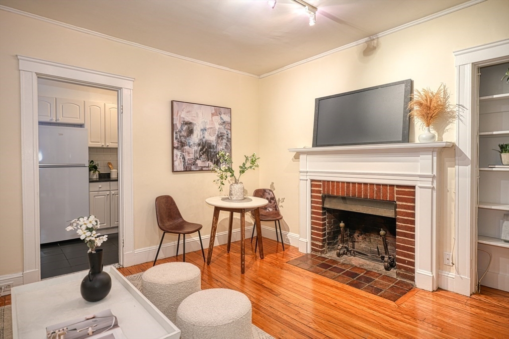 1 bed, 1 bath apartment for rent at 52 Garden St Unit 4, Harvard Square — photo 6 of 23