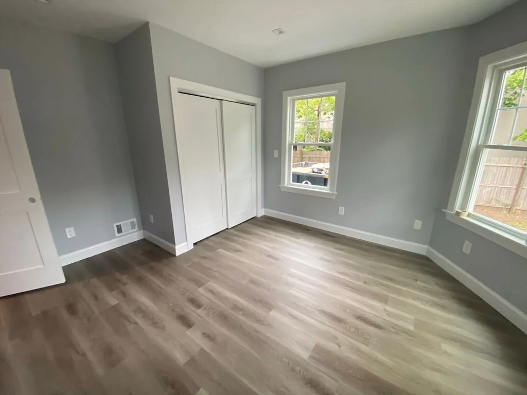 3 bed, 1 bath apartment for rent at 52 Garfield Ave Unit 2, Medford — photo 14 of 23
