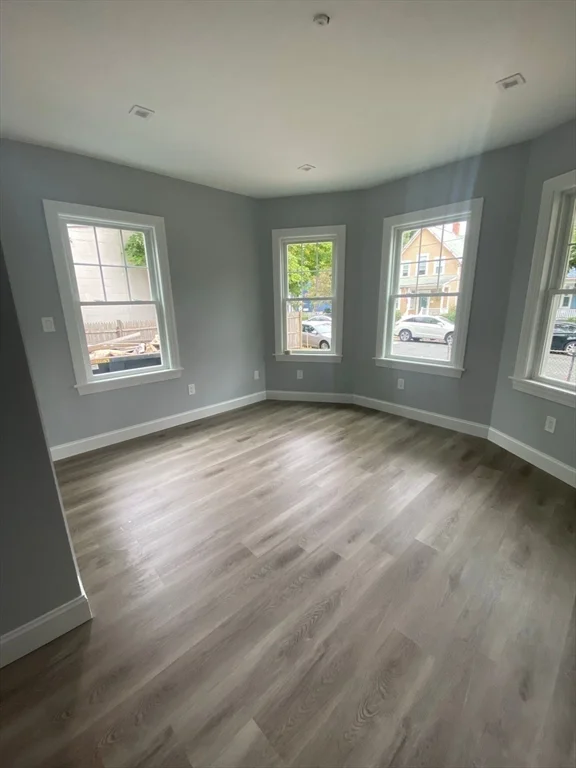 3 bed, 1 bath apartment for rent at 52 Garfield Ave Unit 2, Medford — photo 13 of 23