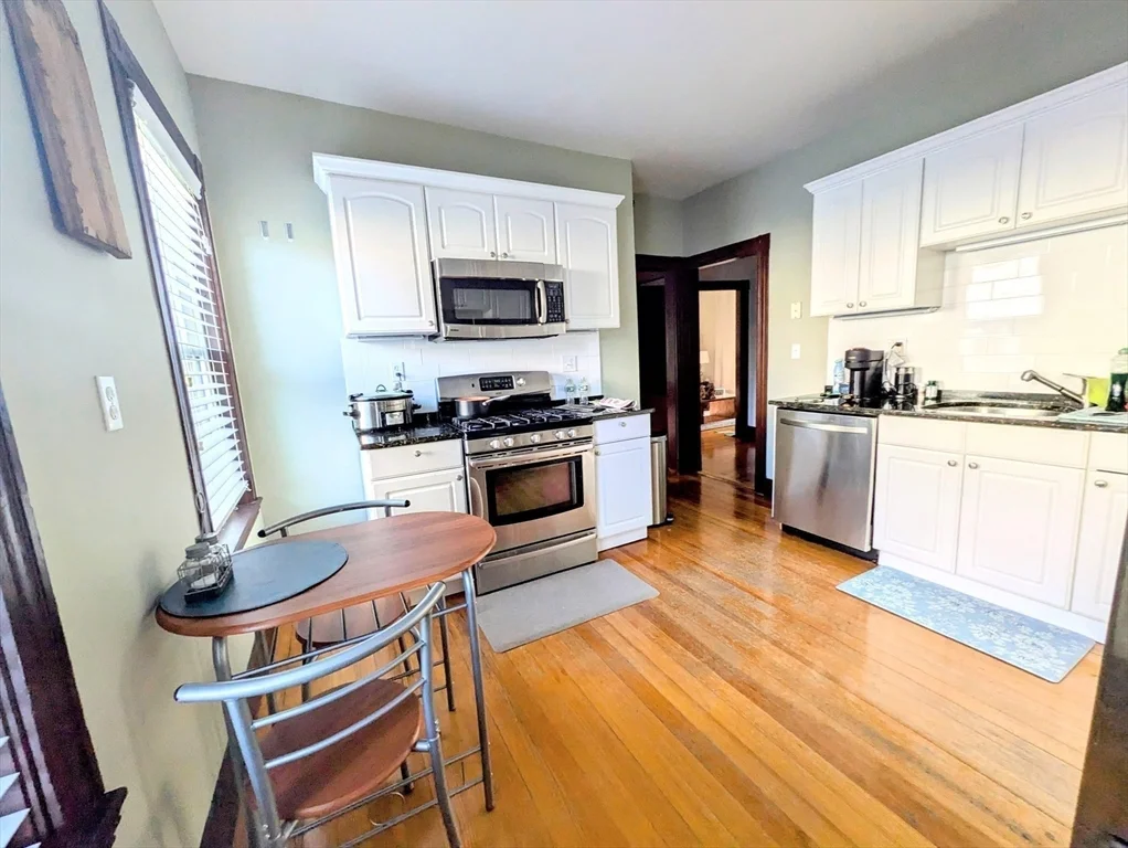 2 bed, 1.5 bath apartment for rent at 52 Hawthorne St Unit 1, Belmont — photo 2 of 17