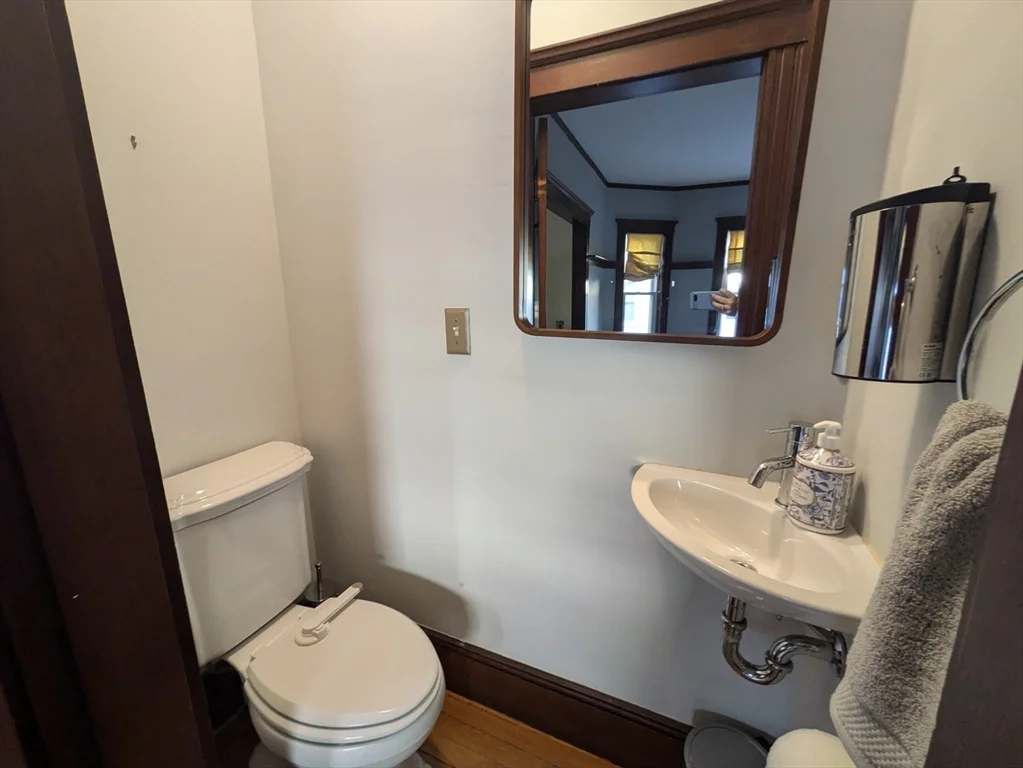 2 bed, 1.5 bath apartment for rent at 52 Hawthorne St Unit 1, Belmont — photo 12 of 17