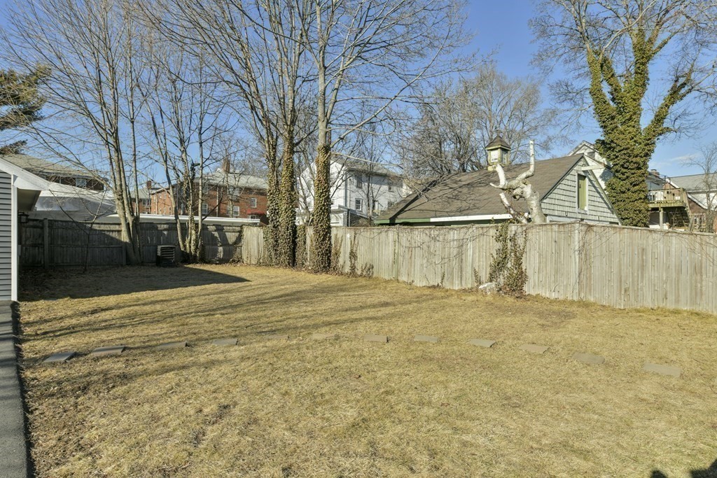 3 bed, 1 bath apartment for rent at 52 High St Unit 1, Woburn Highlands — photo 17 of 22