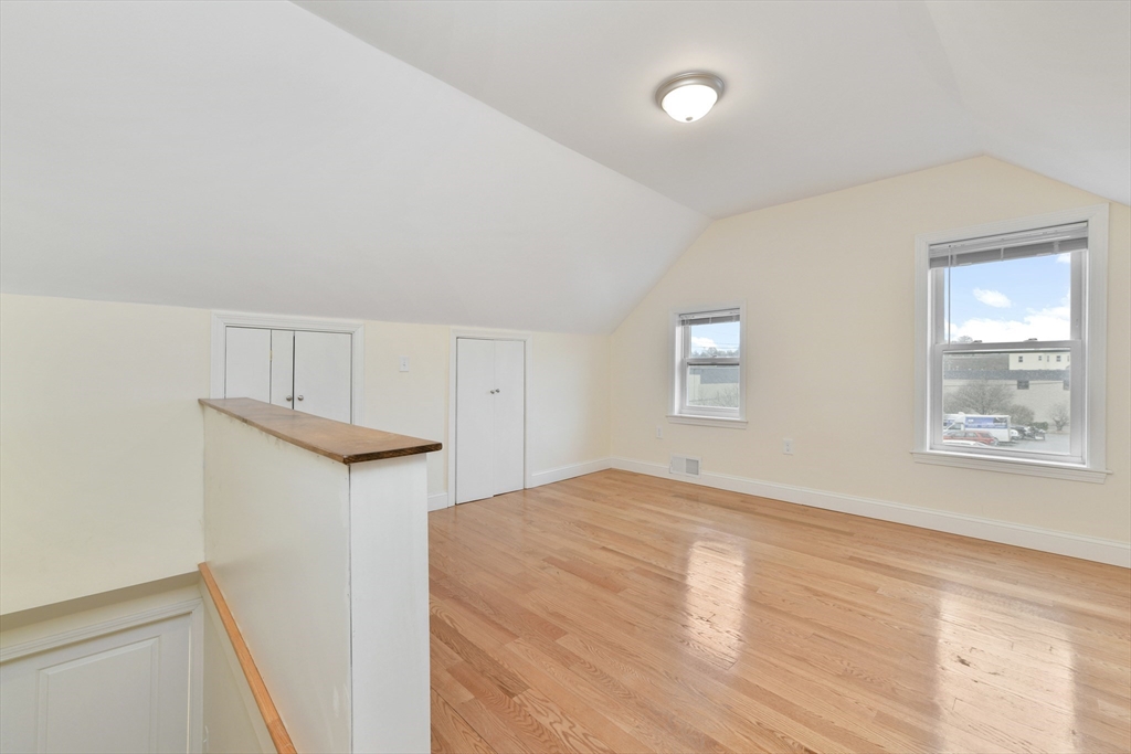 3 bed, 1 bath apartment for rent at 52 High St Unit 1, Woburn Highlands — photo 10 of 22