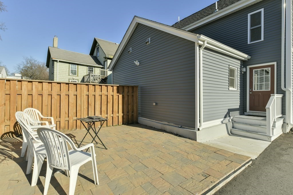 3 bed, 1 bath apartment for rent at 52 High St Unit 1, Woburn Highlands — photo 19 of 22