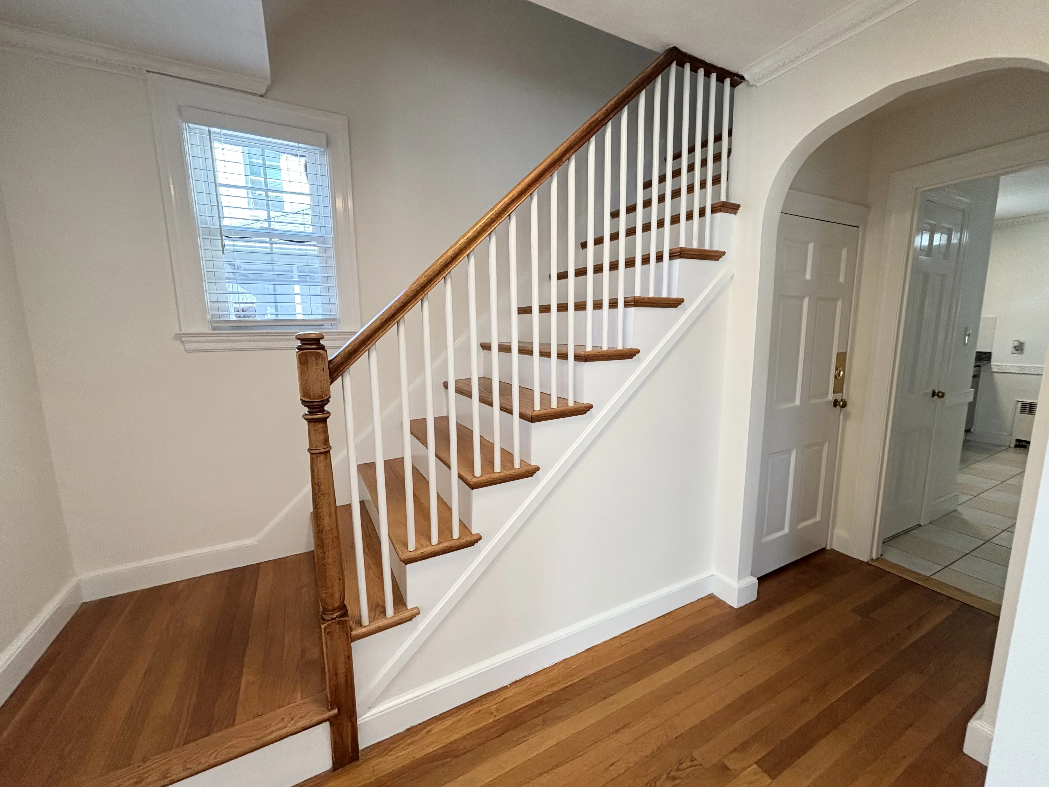 3 bed, 1.5 bath apartment for rent at 52 Hollywood Rd Unit 52, West Roxbury — photo 6 of 12