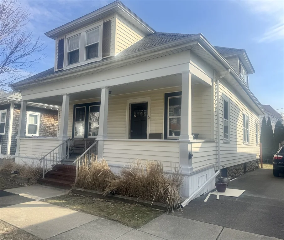 2 bed, 1 bath apartment for rent at 52 Hussey St, West — photo 1 of 36