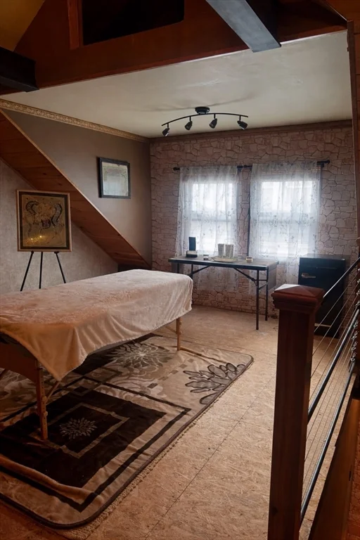 2 bed, 1 bath apartment for rent at 52 Hussey St, West — photo 31 of 36