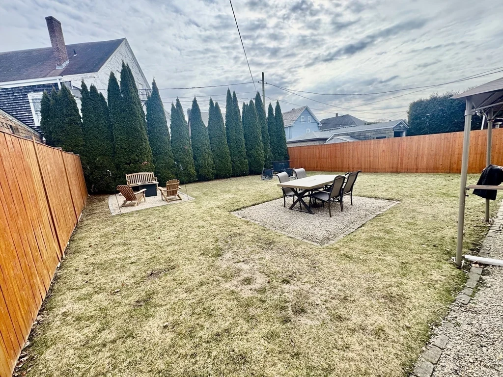 2 bed, 1 bath apartment for rent at 52 Hussey St, West — photo 33 of 36