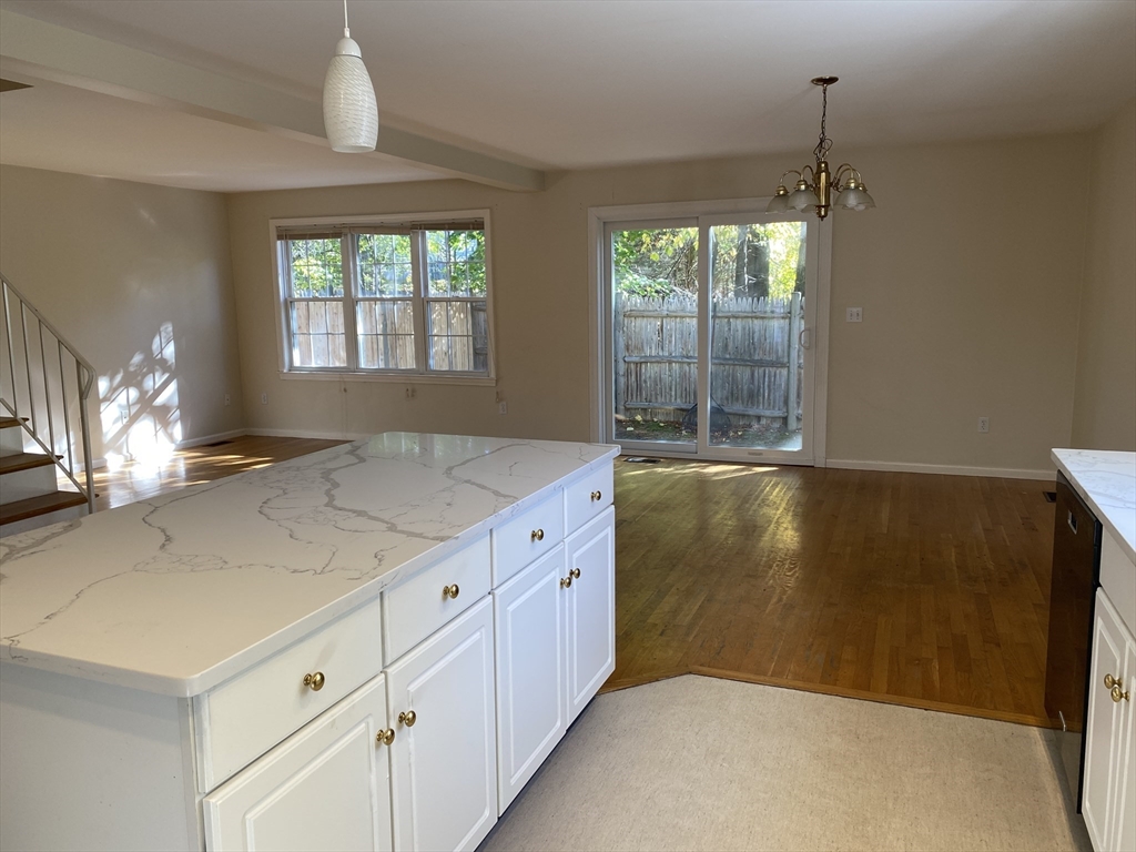 3 bed, 2 bath apartment for rent at 52 Kenneth St Unit 52, Newton — photo 3 of 11