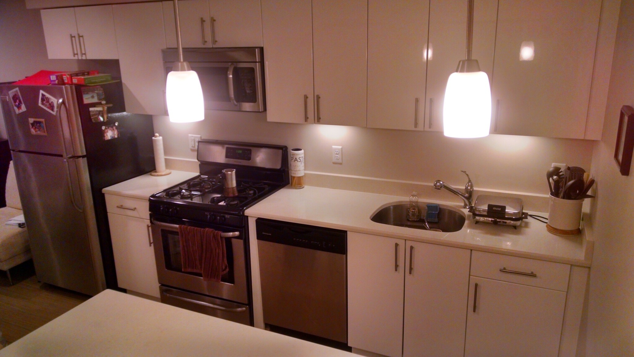 2 bed, 1 bath apartment for rent at 52 Kent Unit 3, Brookline Village — photo 10 of 16