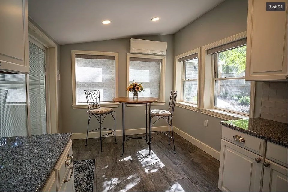 2 bed, 1 bath apartment for rent at 52 Lake Shore Dr S, Westford — photo 8 of 31