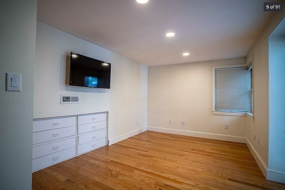 2 bed, 1 bath apartment for rent at 52 Lake Shore Dr S, Westford — photo 15 of 31