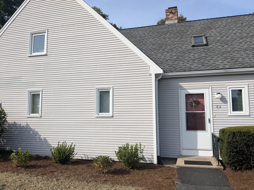 2 bed, 2 bath apartment for rent at 52 Liberty St Unit C2, Plymouth — photo 1 of 9