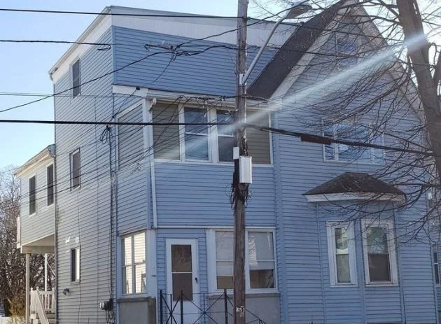 4 bed, 2 bath apartment for rent at 52 Malden St Unit 2, Malden — photo 2 of 10