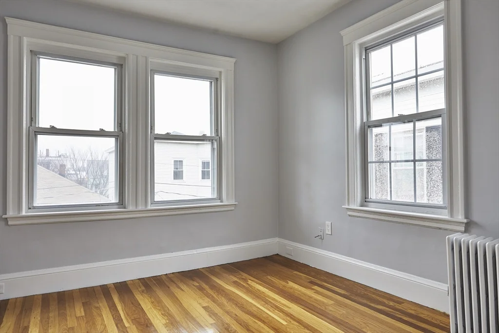 3 bed, 1 bath apartment for rent at 52 Mansfield St Unit 2A, Union Square — photo 4 of 12
