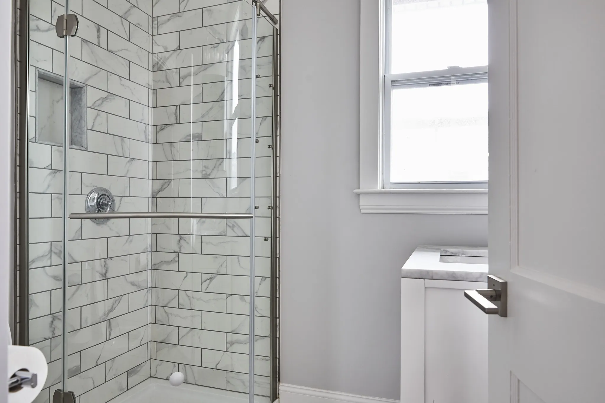 3.5 bed, 1 bath apartment for rent at 52 Mansfield St Unit 52, Ward Two — photo 5 of 12