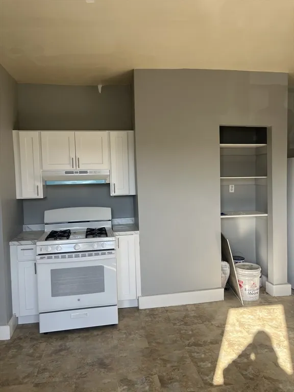 2 bed, 1 bath apartment for rent at 52 Mascot St Unit 6, Dorchester — photo 5 of 12