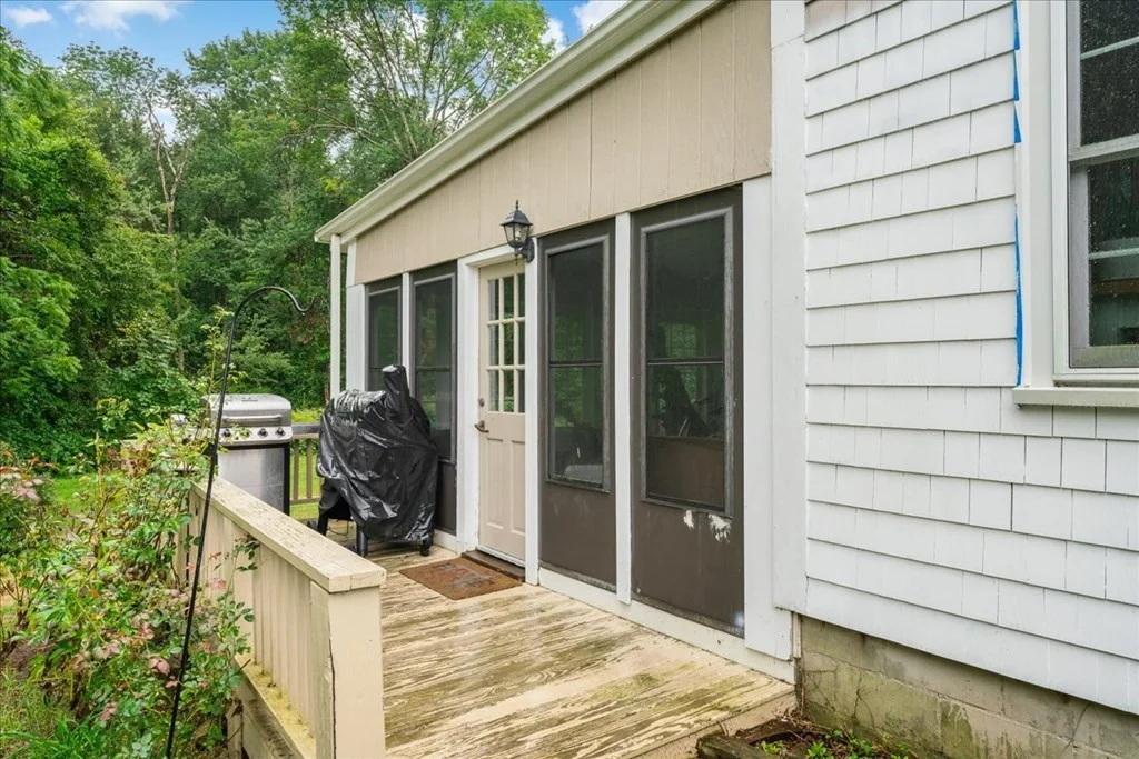 3 bed, 1 bath apartment for rent at 52 Mill Ln Unit 0, Cohasset — photo 14 of 17