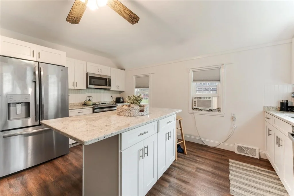 3 bed, 1 bath apartment for rent at 52 Mill Ln Unit 0, Cohasset — photo 12 of 17