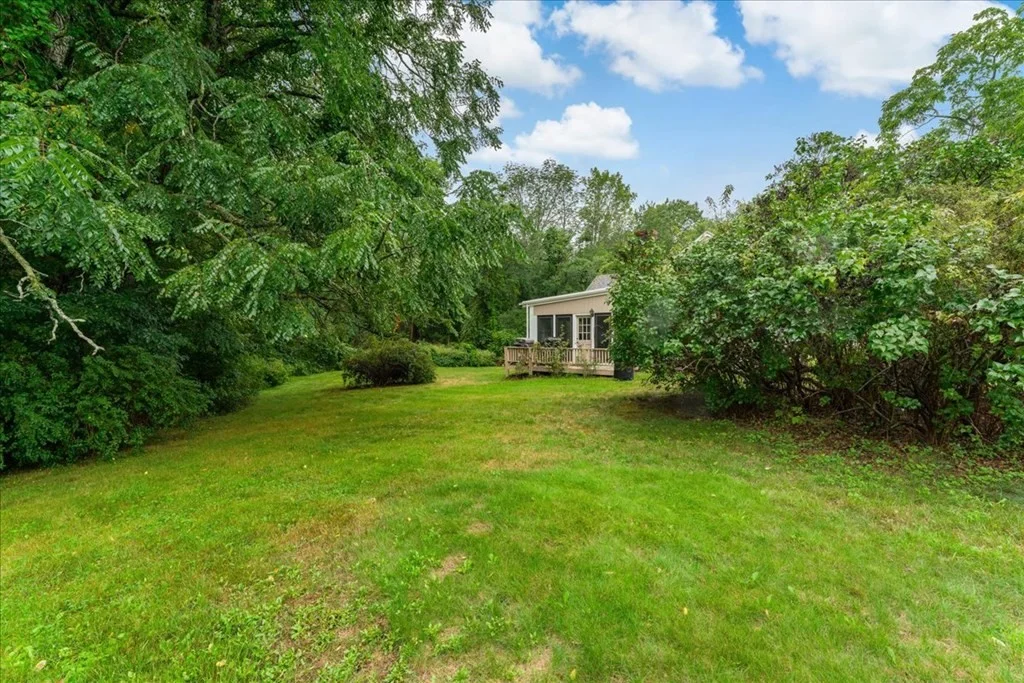 3 bed, 1 bath apartment for rent at 52 Mill Ln Unit 0, Cohasset — photo 15 of 17