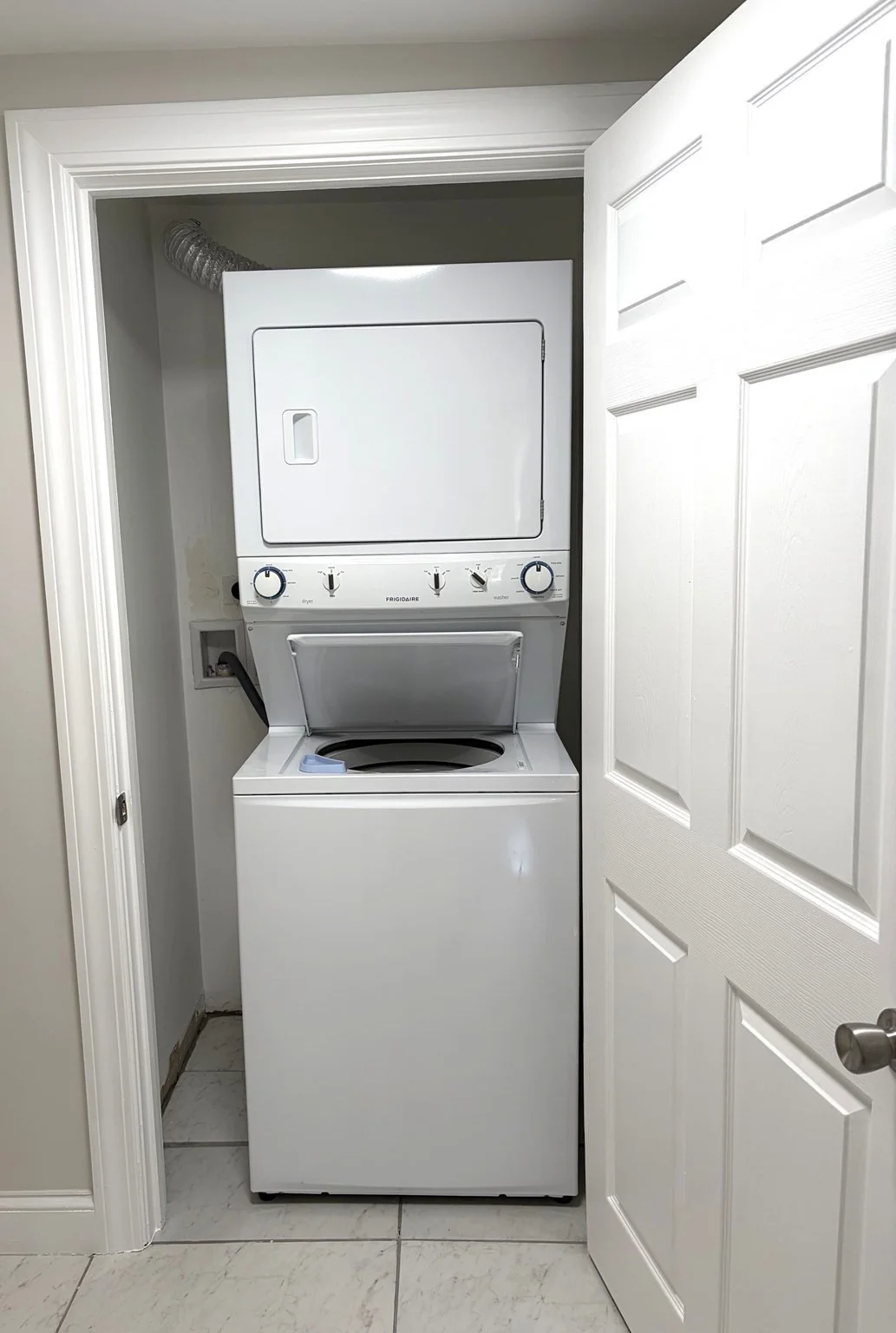2 bed, 1 bath apartment for rent at 52 Montvale Ave Unit A, Woburn — photo 9 of 9