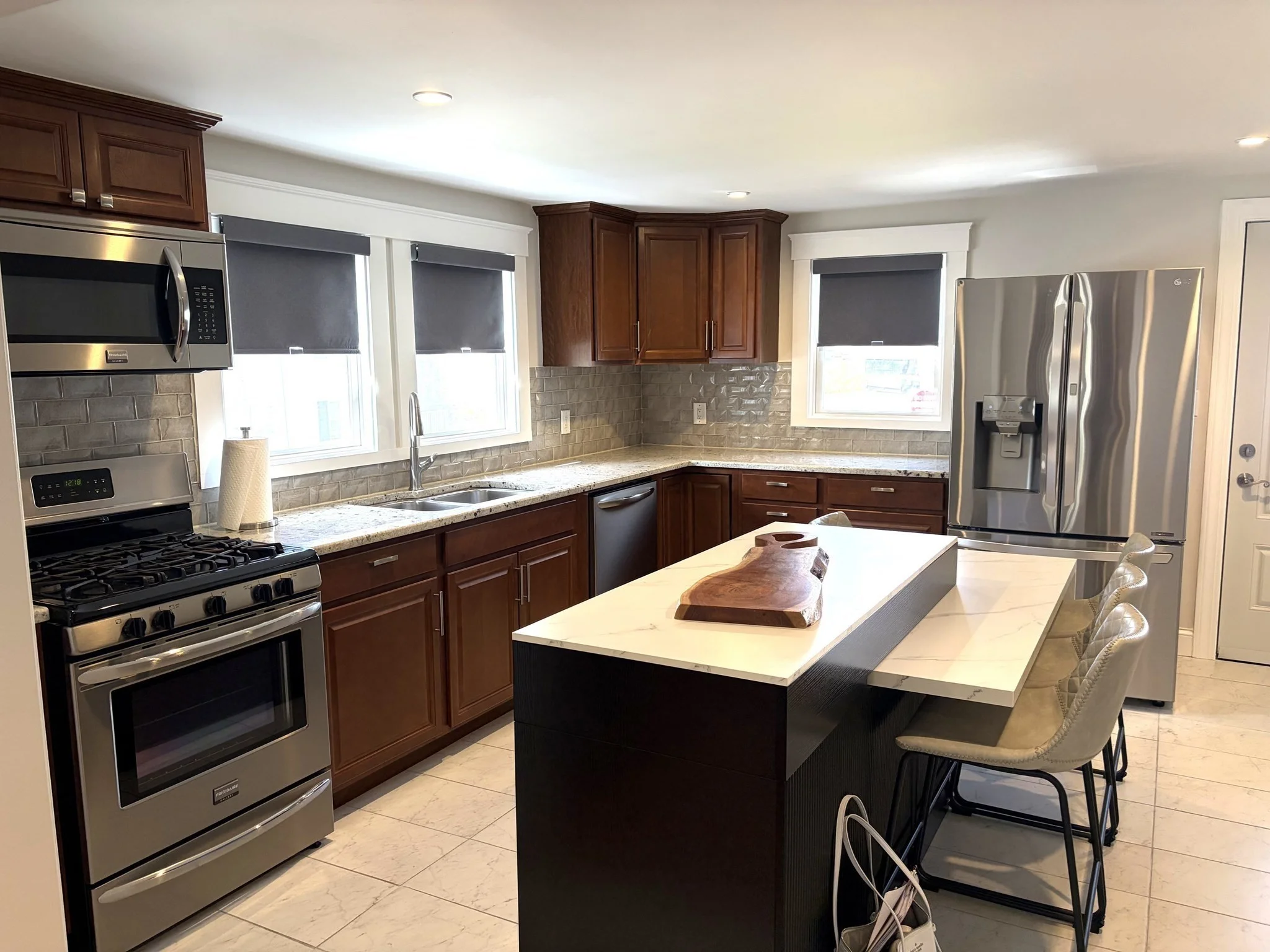 2 bed, 1 bath apartment for rent at 52 Montvale Ave Unit A, Woburn — photo 2 of 9