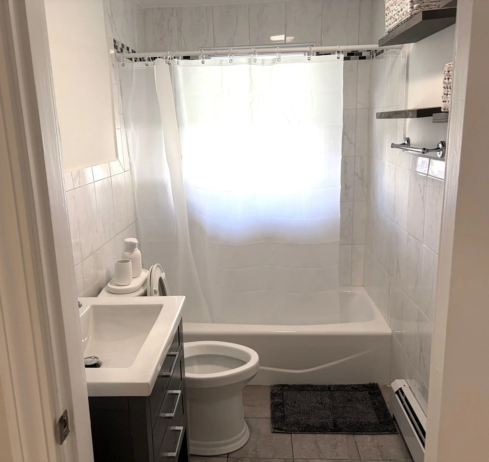 2 bed, 1 bath apartment for rent at 52 Montvale Ave Unit A, Woburn — photo 5 of 9