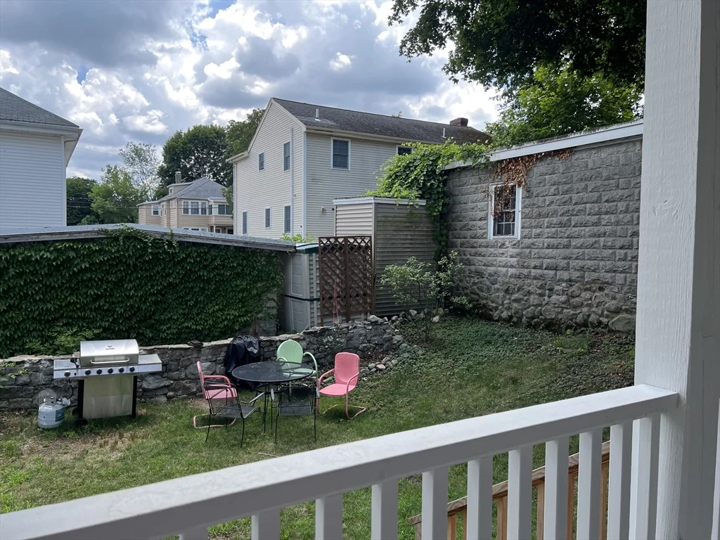 2 bed, 1 bath apartment for rent at 52 Mount Vernon St Unit 52, Arlington Heights — photo 15 of 18