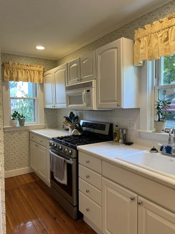 2 bed, 1 bath apartment for rent at 52 Mount Vernon St Unit 52, Arlington Heights — photo 12 of 18