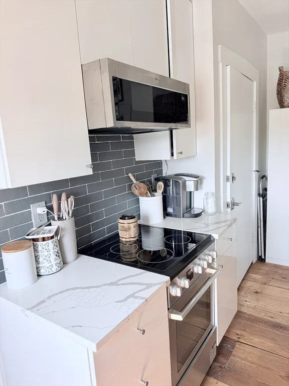 1 bed, 1 bath apartment for rent at 52 N Main St Unit 5, Natick — photo 4 of 15
