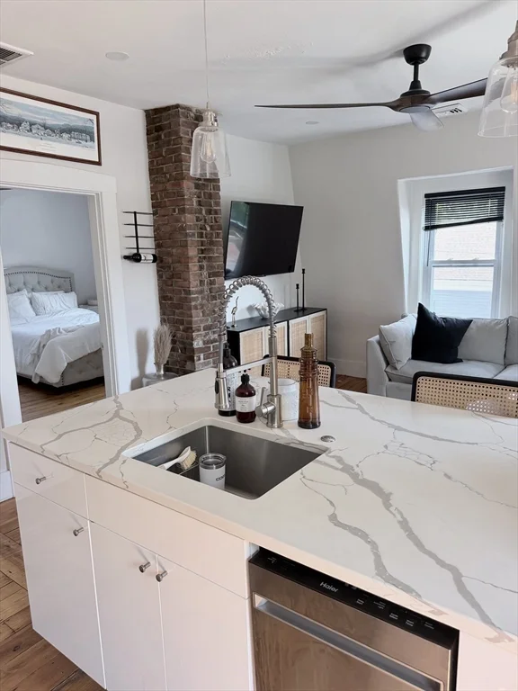 1 bed, 1 bath apartment for rent at 52 N Main St Unit 5, Natick — photo 7 of 15