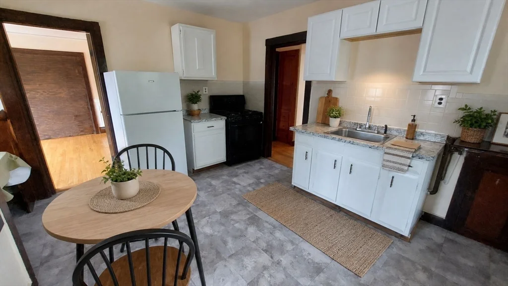 4 bed, 1 bath apartment for rent at 52 Nixon St Unit 2, Dorchester — photo 3 of 14