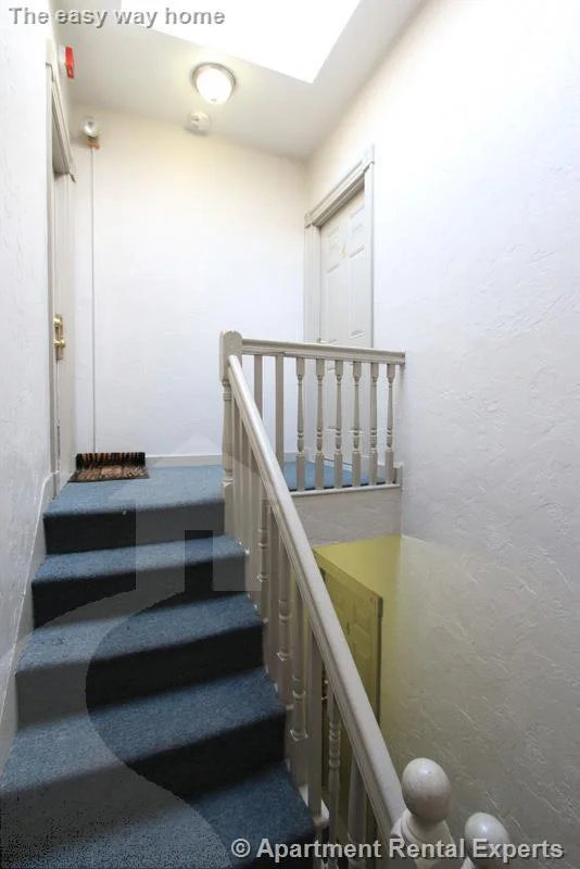 2 bed, 1 bath apartment for rent at 52 Norfolk St Unit 1, Central Square — photo 4 of 4