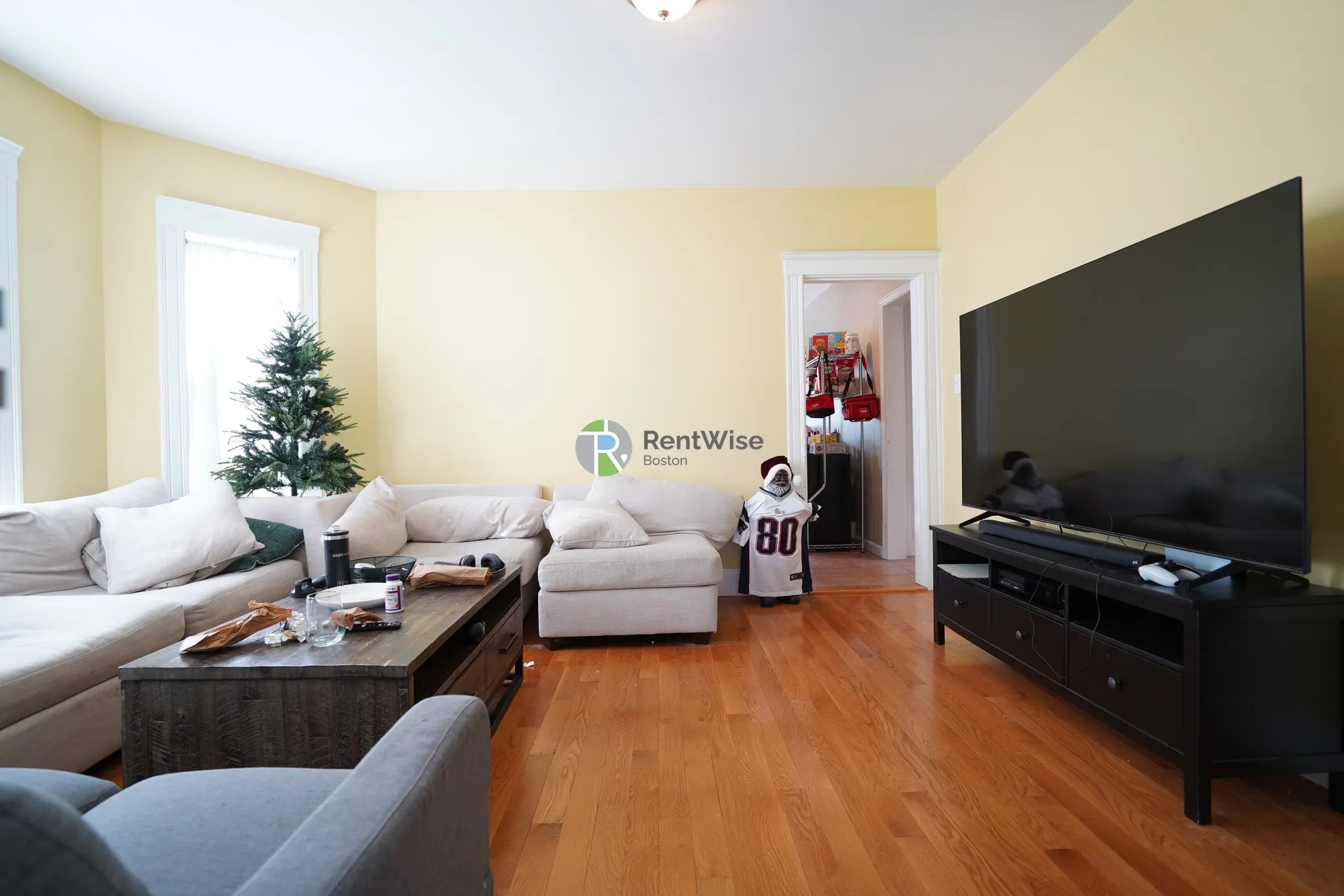 6 bed, 2 bath apartment for rent at 52 Pearson Rd Unit 2, Tufts — photo 2 of 24