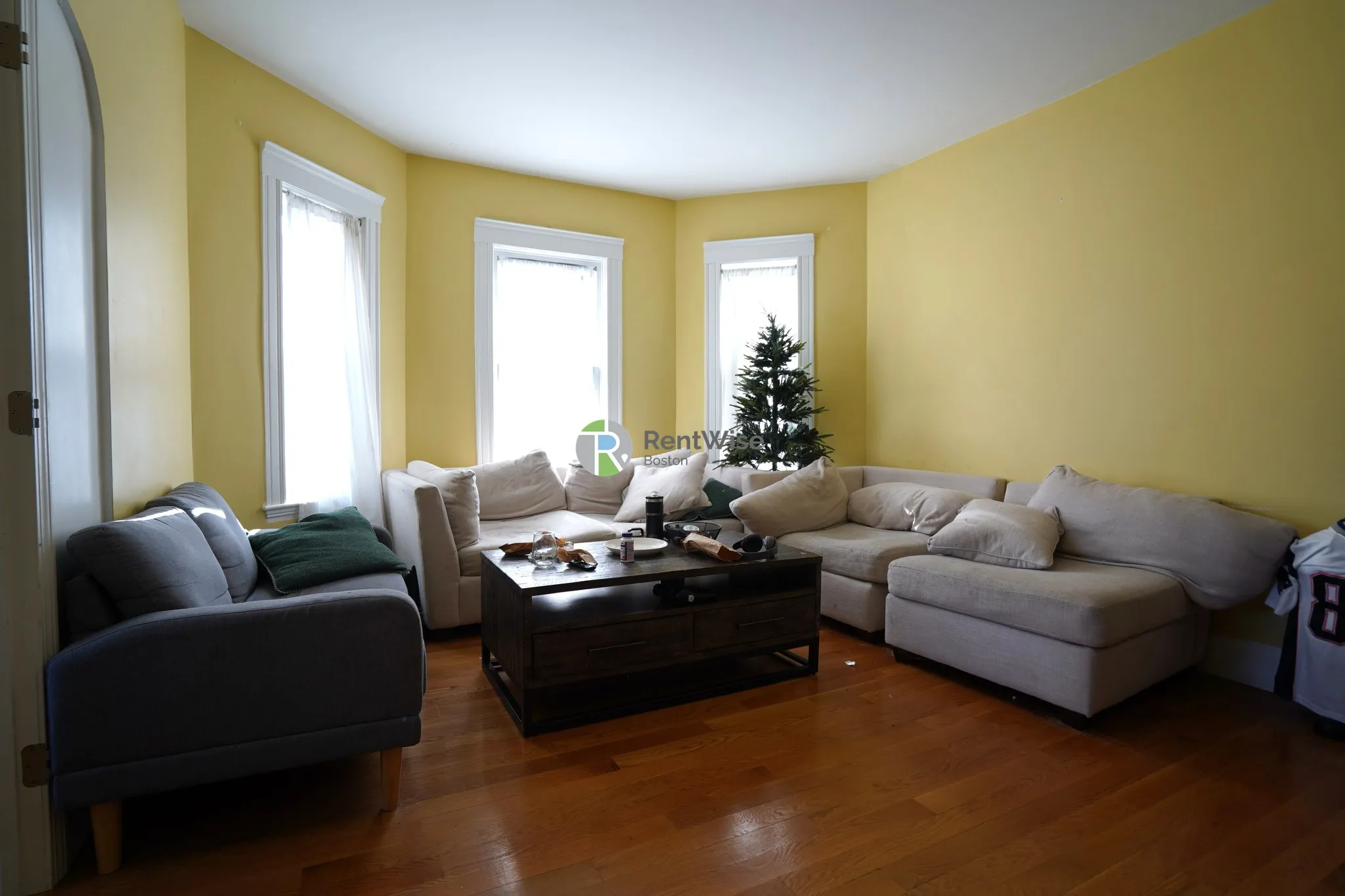 6 bed, 2 bath apartment for rent at 52 Pearson Rd Unit 2, Tufts — photo 1 of 24